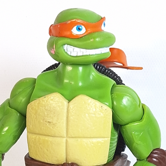 TMNT Teenage Mutant Ninja Turtles Michelangelo 6" Jointed Action Figure - Picture 3 of 9